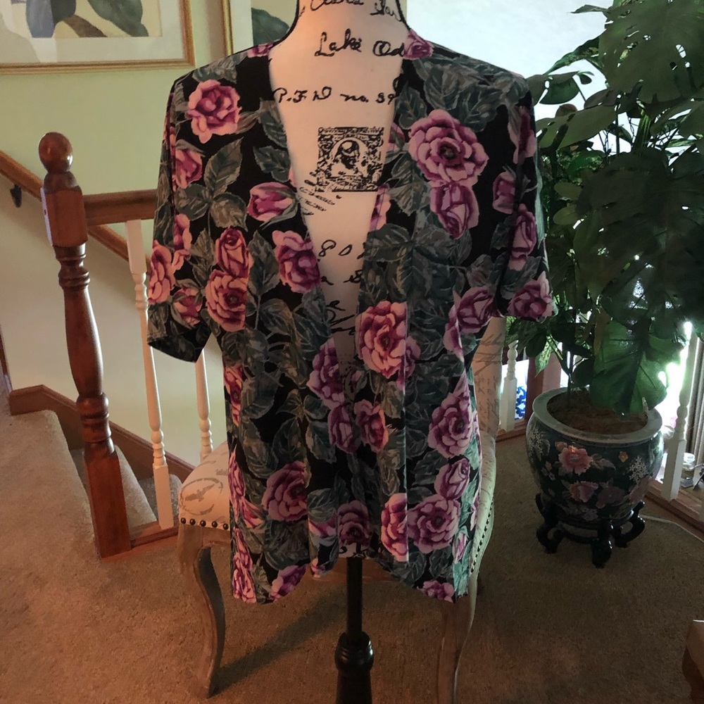 Lularoe top, perfect condition